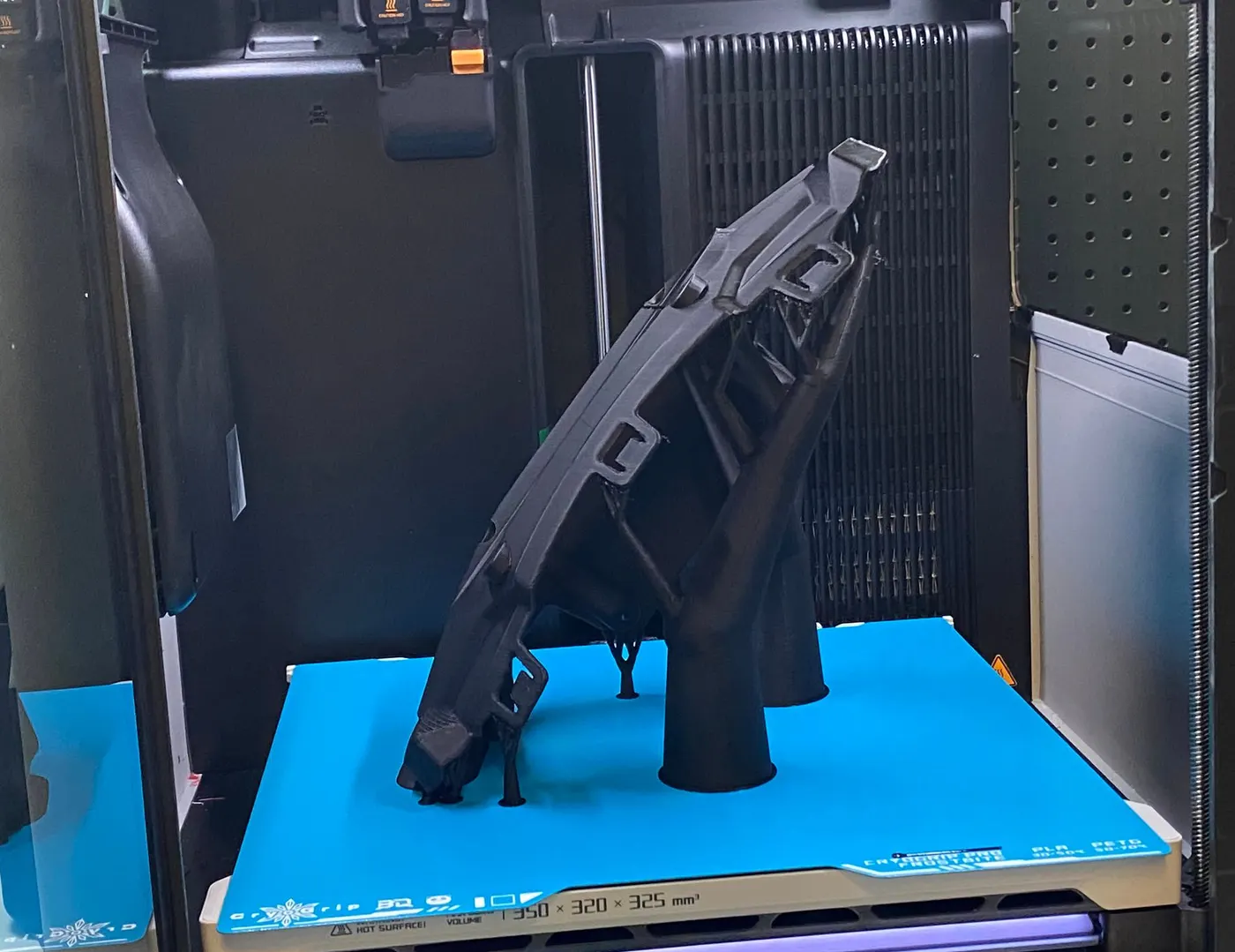 Large structural bracket printed in one piece on an enclosed 3D printer